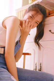 天降女子从2楼掉了下来